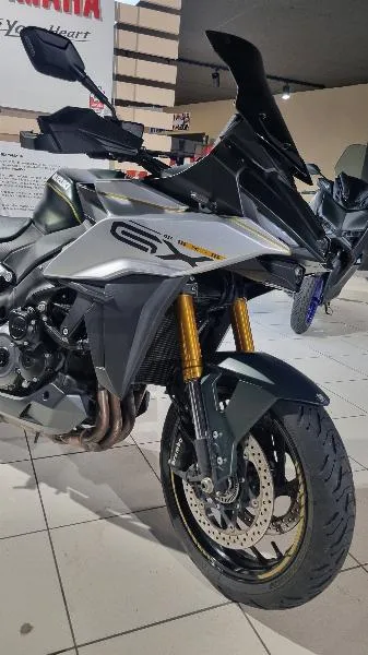 GSXS 1000 GX
