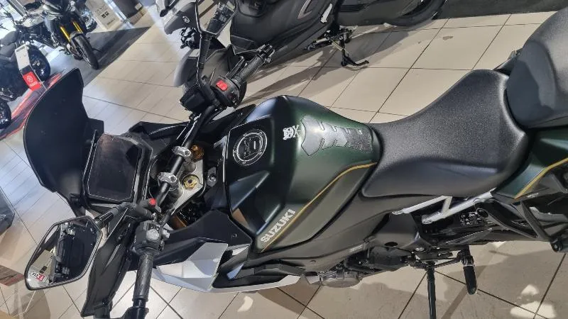 GSXS 1000 GX