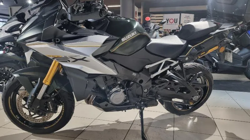 GSXS 1000 GX