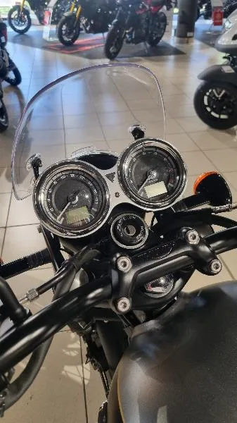 BONNEVILLE T120