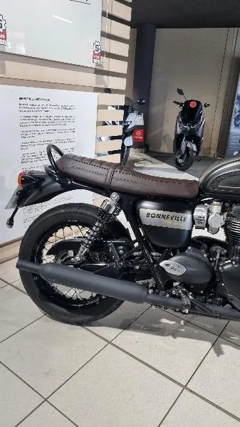 BONNEVILLE T120