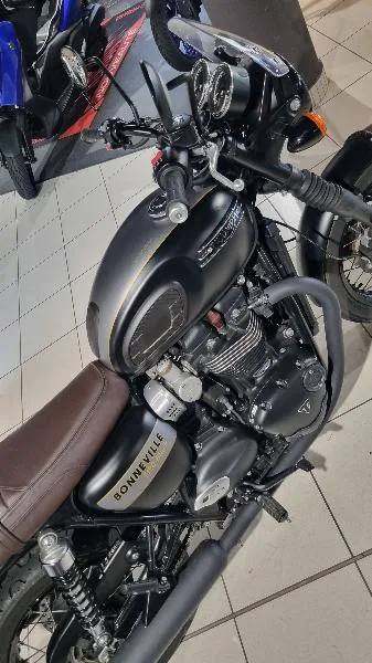BONNEVILLE T120