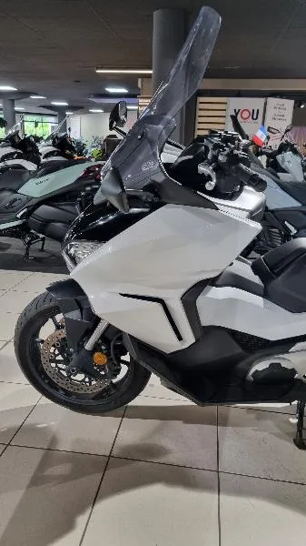 NSS FORZA 750