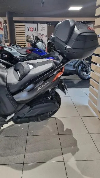XMAX 125