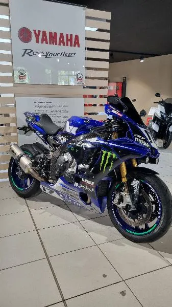 R1M