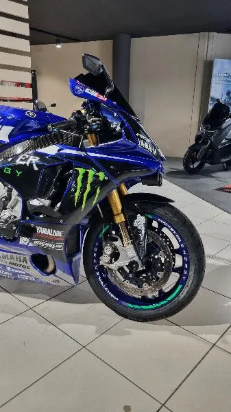 R1M
