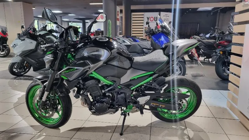 Z 900