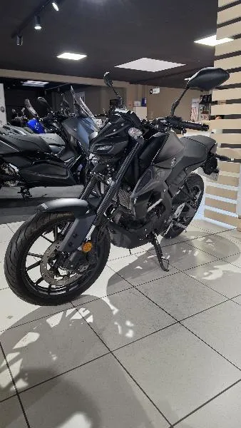 MT125 ABS