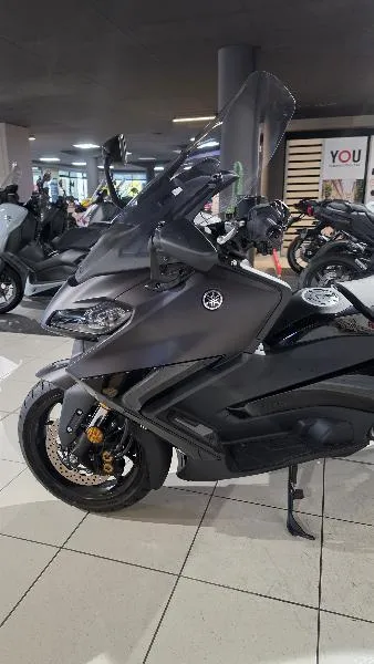 XP TMAX 560 TECH MAX