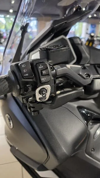 XP TMAX 560 TECH MAX
