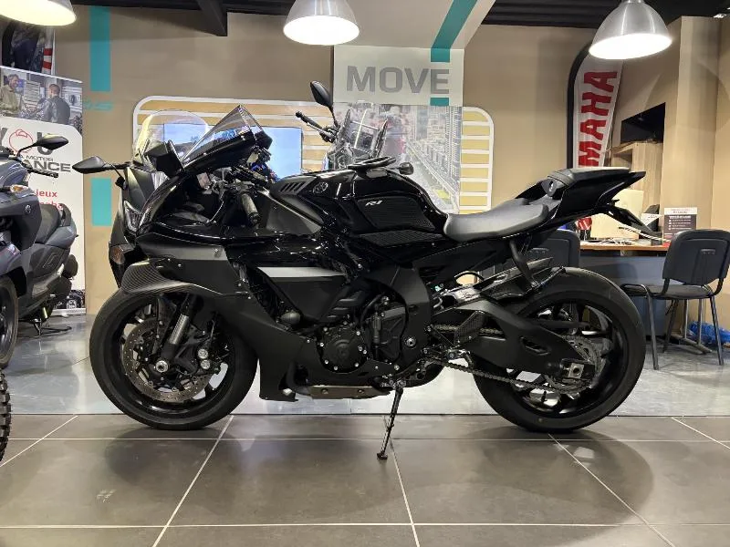 YZF 1000 R1