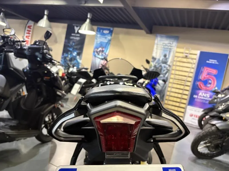 YZF 1000 R1