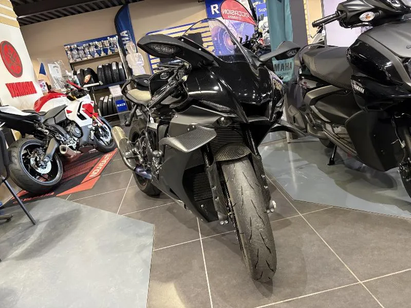 YZF 1000 R1