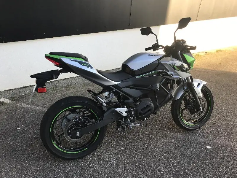 Z e1
