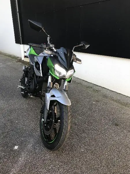 Z e1