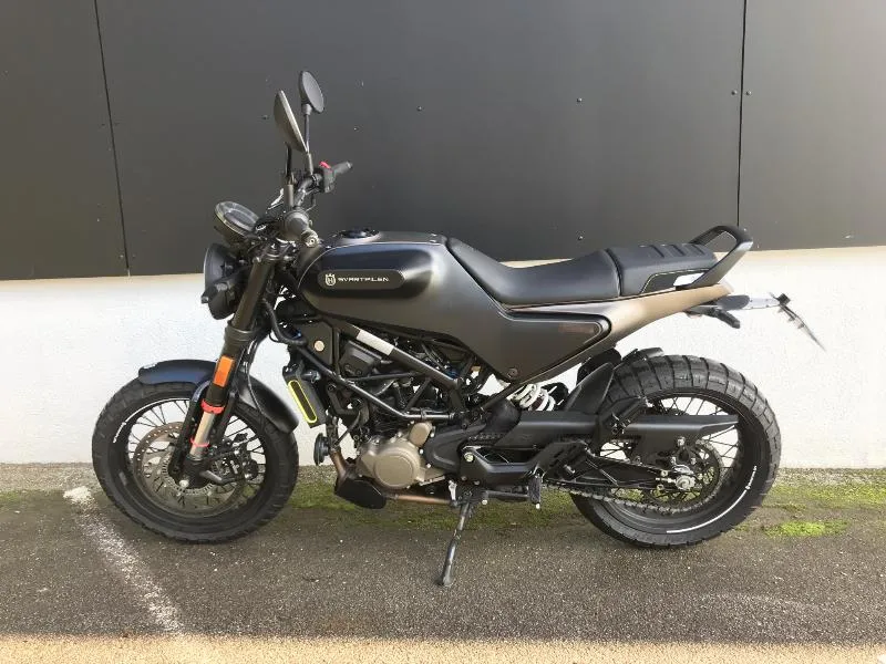SVARTPILEN 125 ABS