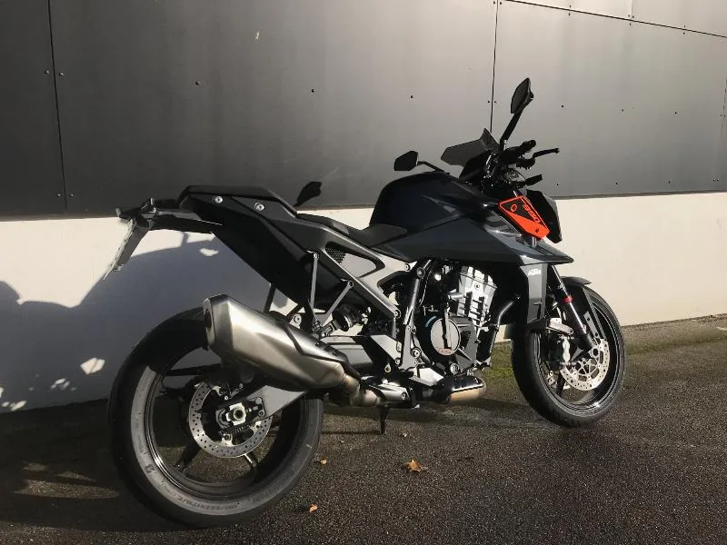 990 DUKE
