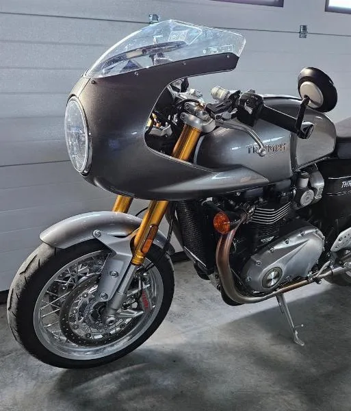THRUXTON 1200 R