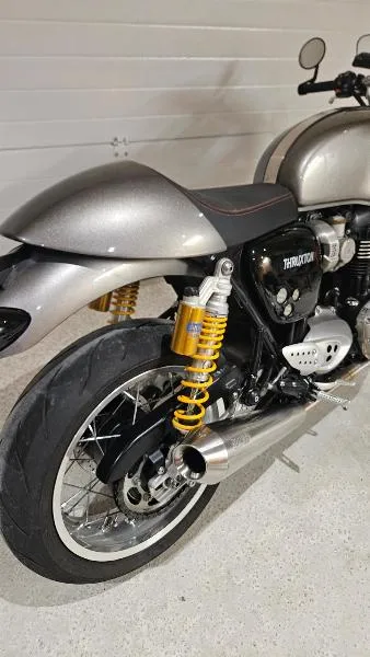 THRUXTON 1200 R