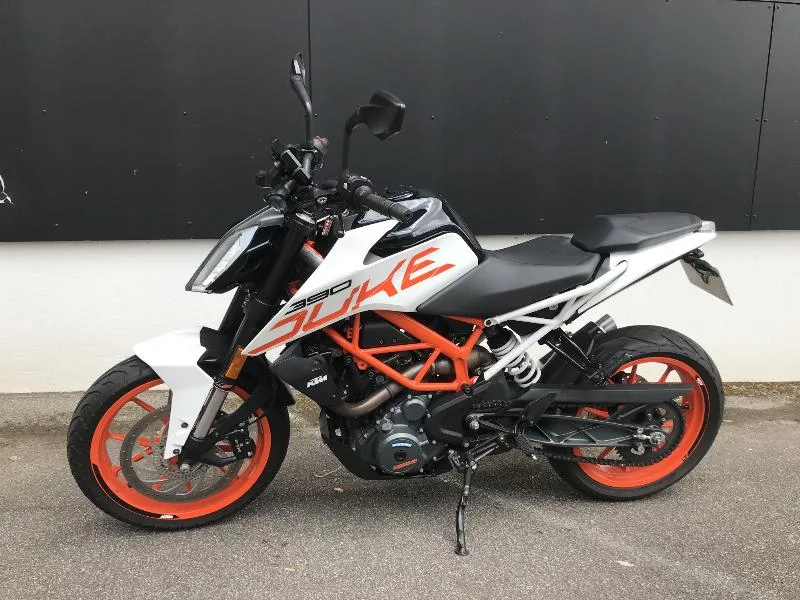 390 DUKE