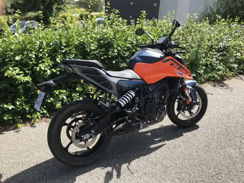 125 DUKE ABS