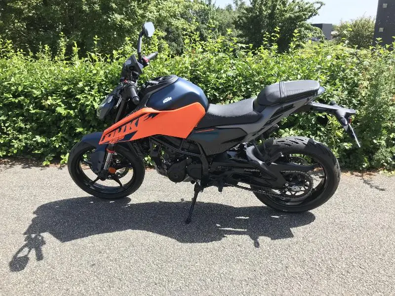 125 DUKE ABS