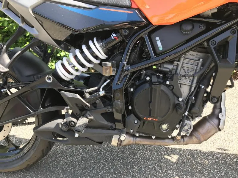 125 DUKE ABS