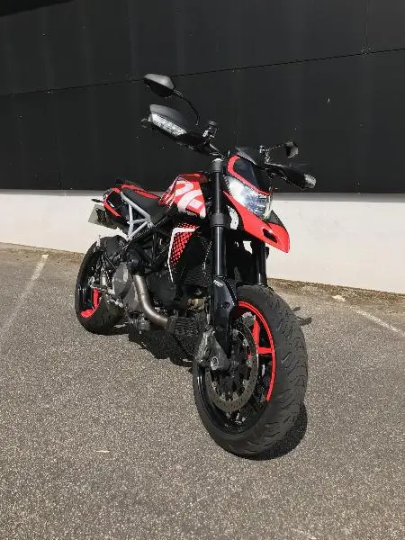 HYPERMOTARD