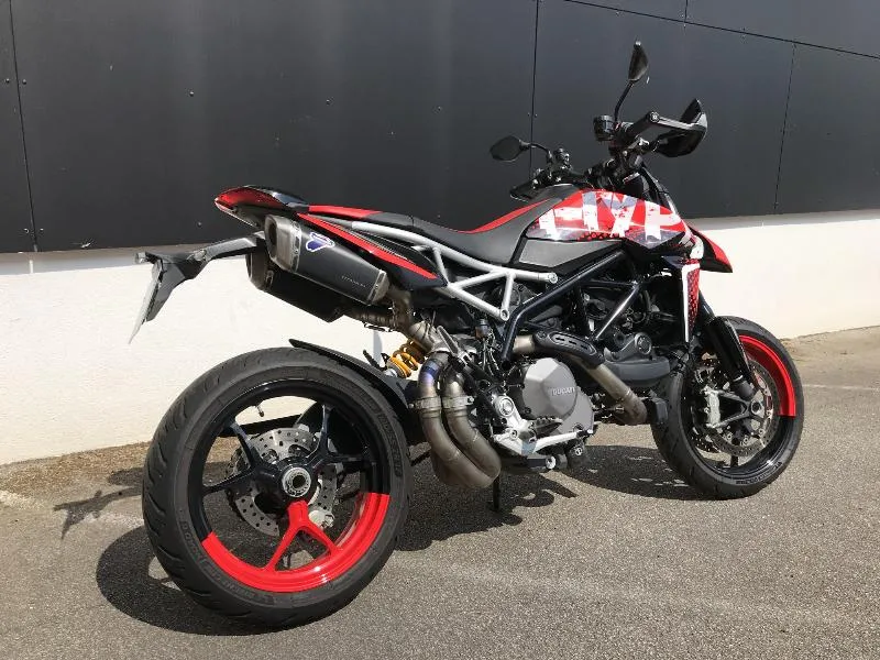 HYPERMOTARD