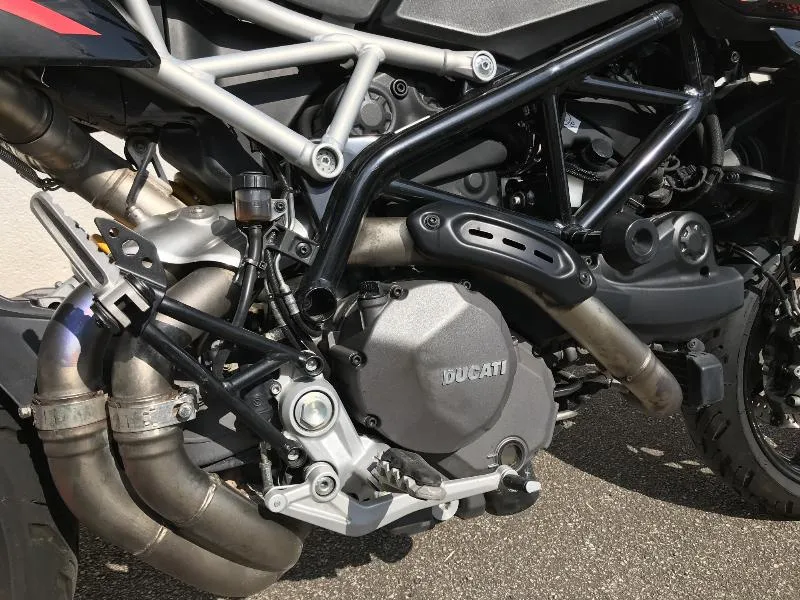 HYPERMOTARD
