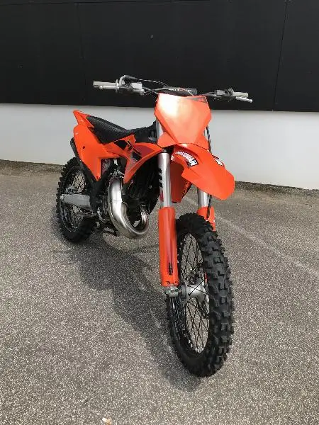 125 SX