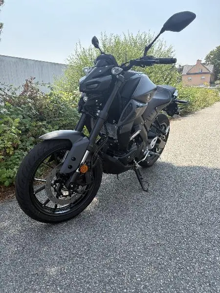 MT125 ABS