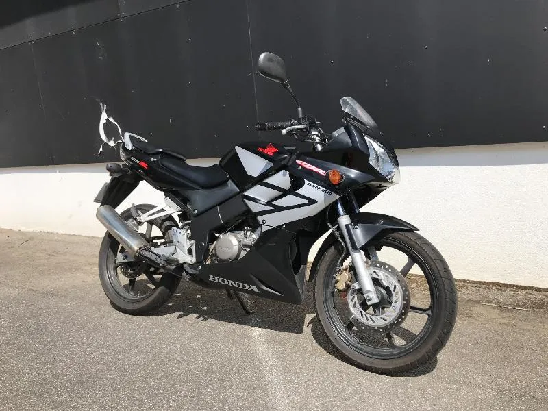 CBR 125 R