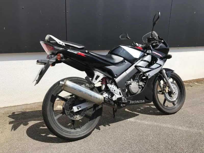 CBR 125 R