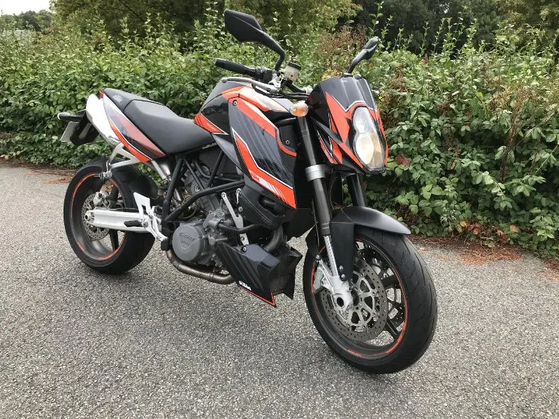 990 SUPER DUKE