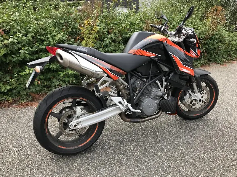 990 SUPER DUKE