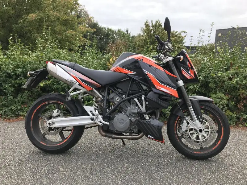 990 SUPER DUKE