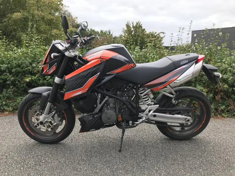 990 SUPER DUKE