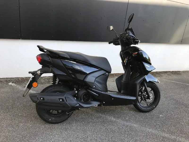 RayZR 125