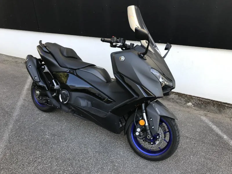 XP TMAX 560