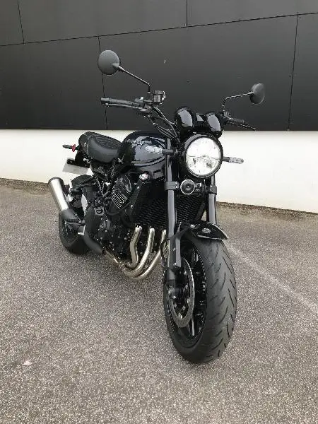 Z 900