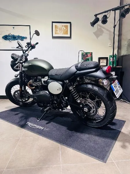 SCRAMBLER 900