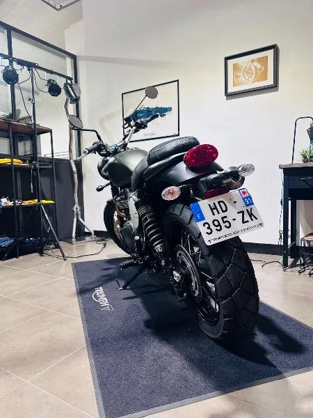 SCRAMBLER 900
