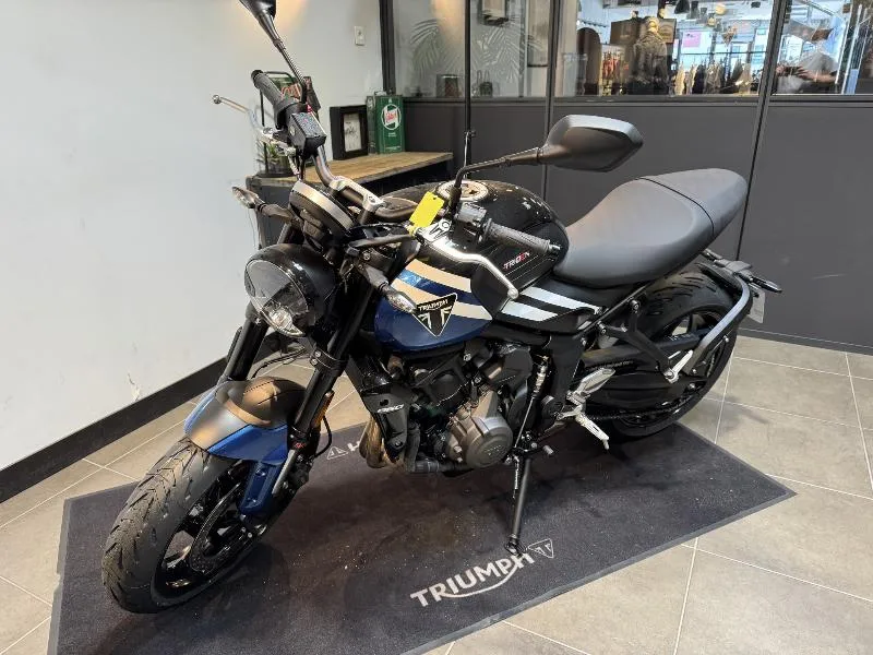 TRIDENT 660