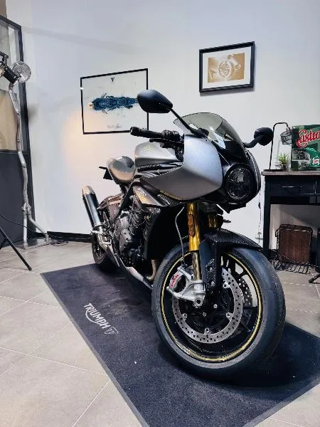 SPEED TRIPLE 1200 RR