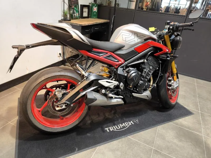STREET TRIPLE 765 RX