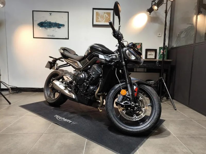 STREET TRIPLE 765 R