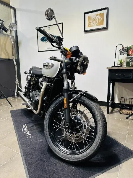 Bonneville T100