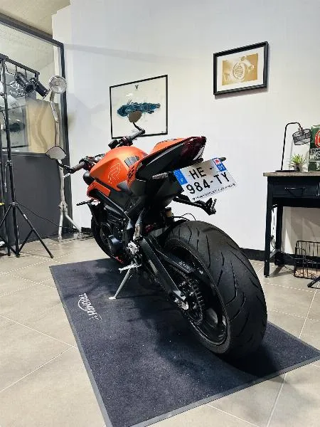 STREET TRIPLE 765 R