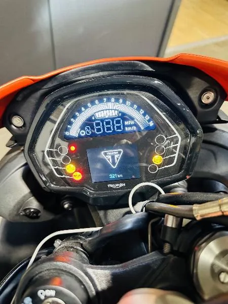 STREET TRIPLE 765 R